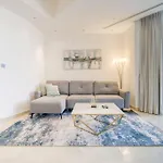 Lovely 3 Bedroom Apartment Dubai Marina - Jbr