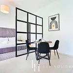 Lux The Cayan Superior Suite In The Dubai Marina