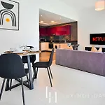 Lux The Cayan Superior Suite In The Dubai Marina