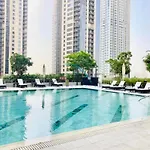 Classy 1Br Apartment At Creek Horizon Tower 1, Dubai Creek Harbour By Deluxe Holiday Homes