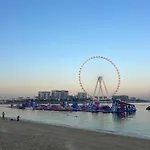 Marina Grand Metro Suites
