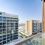 Chic 1 Bed Oasis In Azizi Riviera