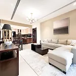 Trophy Sunset Serenity Suite In Downtown With Panromic Skyline Views