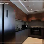 Bright And Spacious 2Br With Maids Room