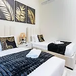 Nasma - Modern 3Br Oasis With Balcony In Azizi Riviera