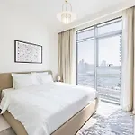Coastal Luxury 4Br With Dubai Marina Skyline View