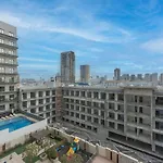 Elegant 2-Bedroom With Modern Kitchenette In Jvc