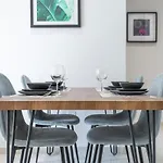 Sophisticated 1Br Apartment Near Burj Khalifa