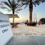 Beachy Getaway In Jbr With Private Beach Access