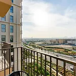 Chic Bright One Bedroom Suite