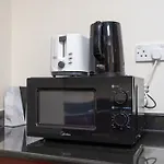 Delightful 2-Bedrooms Apartment With Homey Charm In Dubai Marina