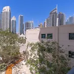 Delightful 2-Bedrooms Apartment With Homey Charm In Dubai Marina