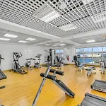Waves - Charming Studio With Lake Views Close To Metro