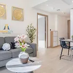 Fully Furnished One Bed In Meydan, Hosted By Desert City Stays
