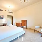 Lux The Elegant Fairmont Palm Suite