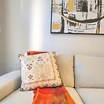 Elegant 1-Br Near Burj Khalifa