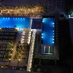 Beachfront 250 View Private Beach High Floor