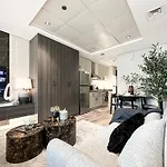 Trophy- Radiant Retreat In Jlt With Skyline View
