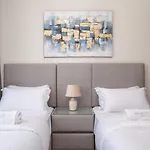 Three Bedroom In Downtown With Burj Khalifa View
