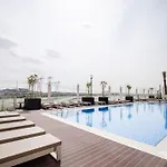 Bright & Modern Studio In Azizi Riviera