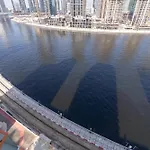 Cozy Studio With Dubai Water Canal View In Business Bay