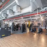 Downtown Views II - Vogue Luxurious Two-Bedroom Apartment With Balcony And Full Burj Khalifa, Opposite Dubai Mall Skybridge