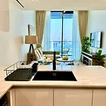 Fully Furnished 1 Bedroom Apartment With Balcony