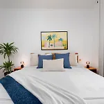New Old Town Burj Khalifa View Apartment With 1 Bedroom And Extra Powder Room