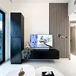 Trophy Lux Suite With Garden Balcony And Burj Khalifa Views