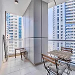 Spacious 2Br Apartment In Vibrant Dubai Marina