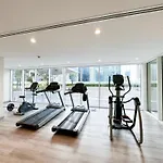 Burj Khalifa View 1 Bedroom Apartment With Balcony For Up To 4 Person