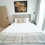 Exquisite Marina View 2 Bedrooms Apartment Near Metro And Marina Mall