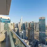 Chic Waterfront Escape With Stunning Views In Stella Maris, Dubai Marina