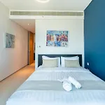 Luxury 2 Bedroom Apartment With Breathtaking Dubai