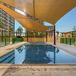 Urban Sanctuary Studio With Pool, Gym And Playground