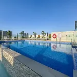 Modern Studio With Pool, Gym And Bbq Area