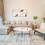 Like Home - 4303 Elegant 1-Bedroom Apartment With Creek Harbour Views