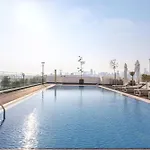 Charming Studio With Burj Khalifa View In Azizi12