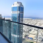 Luxury Dubai High Rise, Skyline Views