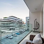 Contemporary 2Br In Azizi Park Avenue, Nad Al Sheba By Deluxe Holiday Homes