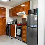 Studio In Dubai Pool, Gym & Stunning Views