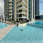 Stylish 2Br In Business Bay Canal View Pool & Gym