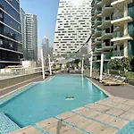 Stylish 2Br In Business Bay Canal View Pool & Gym