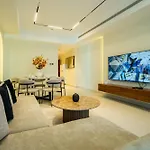 Elegant 3 Bedrooms Among Clouds