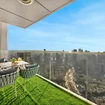 Stunning 2Br-Burj View -Connected To Dubai Mall