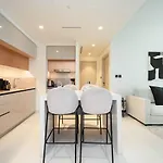 Sleek 1-Bedroom Beachfront Escape In Marina Vista