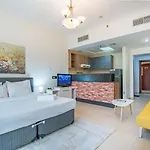 Rh- Studio Retreat, Walk Away To Burj Khalifa And Dubai Mall