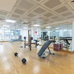 Cozy And Bright 2-Bedroom Apartment In Business Bay