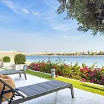 Elegant 3Br Upgraded Villa With Pool & Beach Access