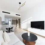 Cozy 1Br With Balcony In Binghatti Emerald